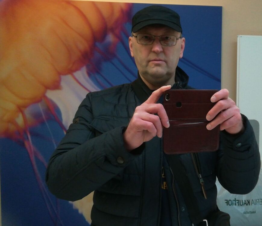  36681017  Oleg, 61 ,    Bonn