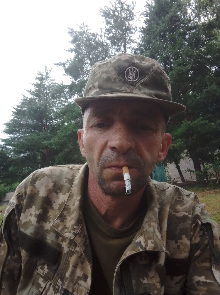  44829637  Vasilij, 47 ,    