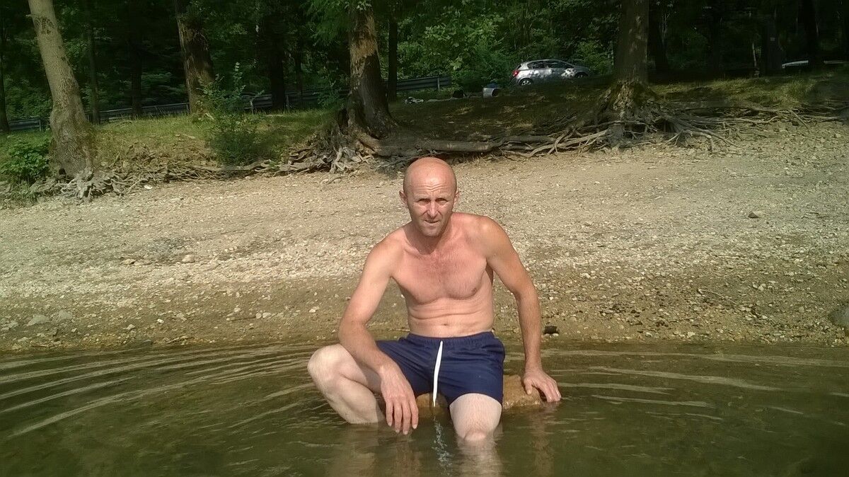  ,   Valdis, 57 ,   ,   , c 