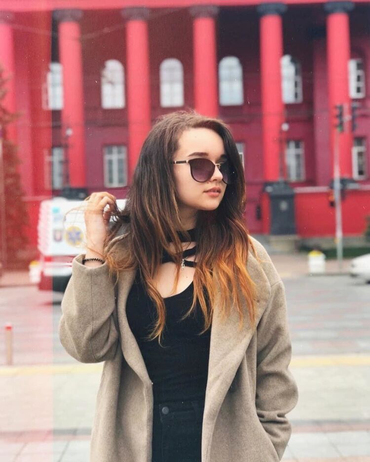 27505407  Milana, 22 ,    