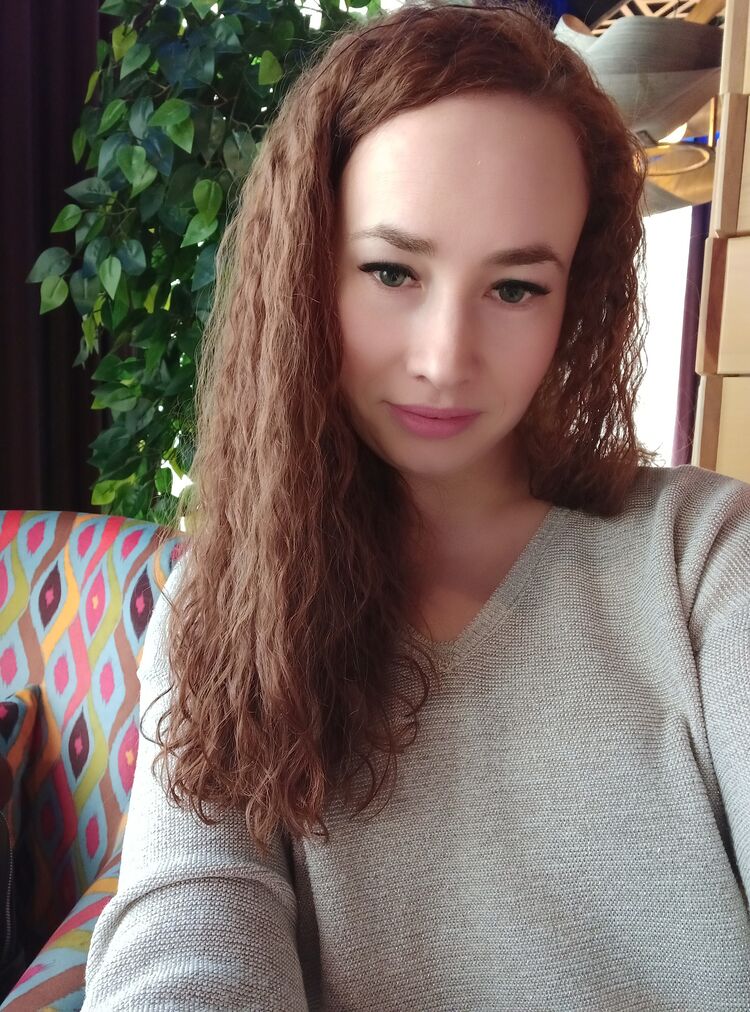  ,   Nadezhda, 37 ,   ,   