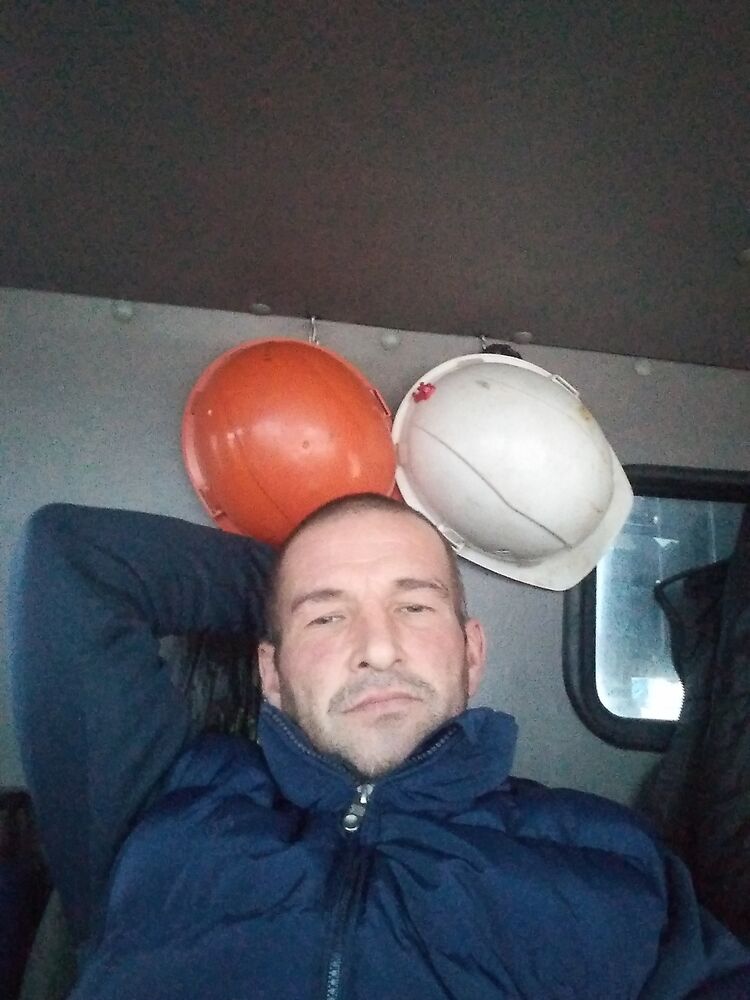  31601847  , 41 ,    