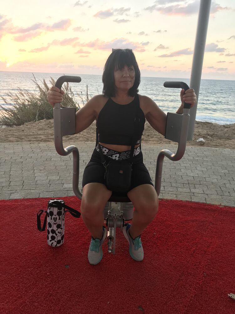  32733107  Larisa, 65 ,    Ashqelon