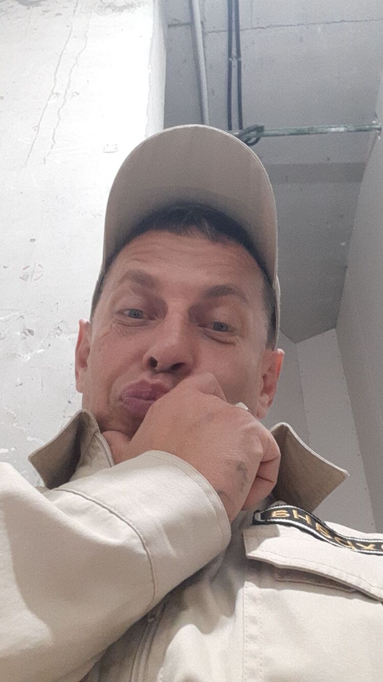  38437457  , 43 ,    