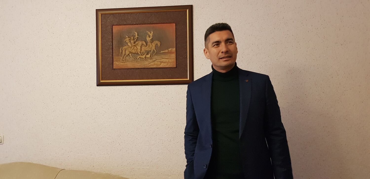 Athienou,   Bayram, 41 ,   ,   , c 