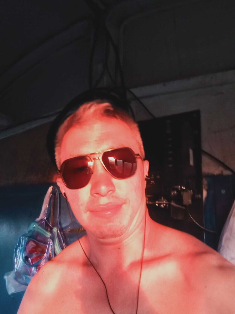  21101567  , 39 ,    