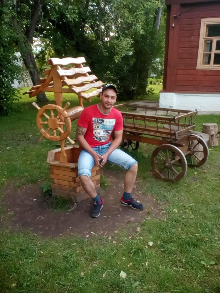  43757727  , 37 ,    
