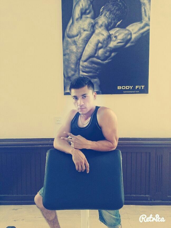  ,   Maks, 33 ,     , c , 