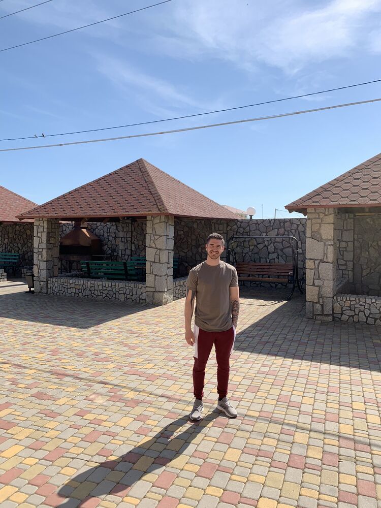  24837967  Vlad, 32 ,    