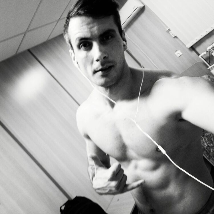  ,   Artur, 37 ,   ,   