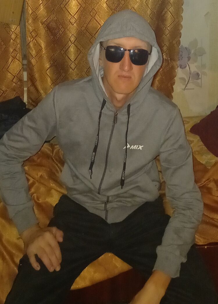  46006557  , 32 ,    
