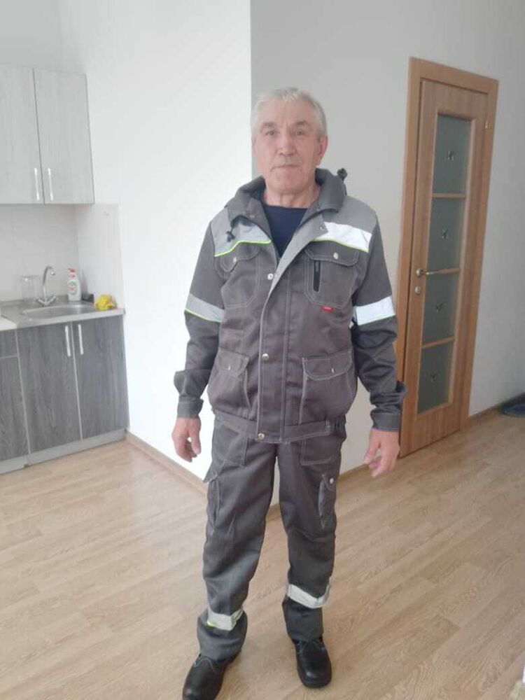  43440957  , 64 ,    