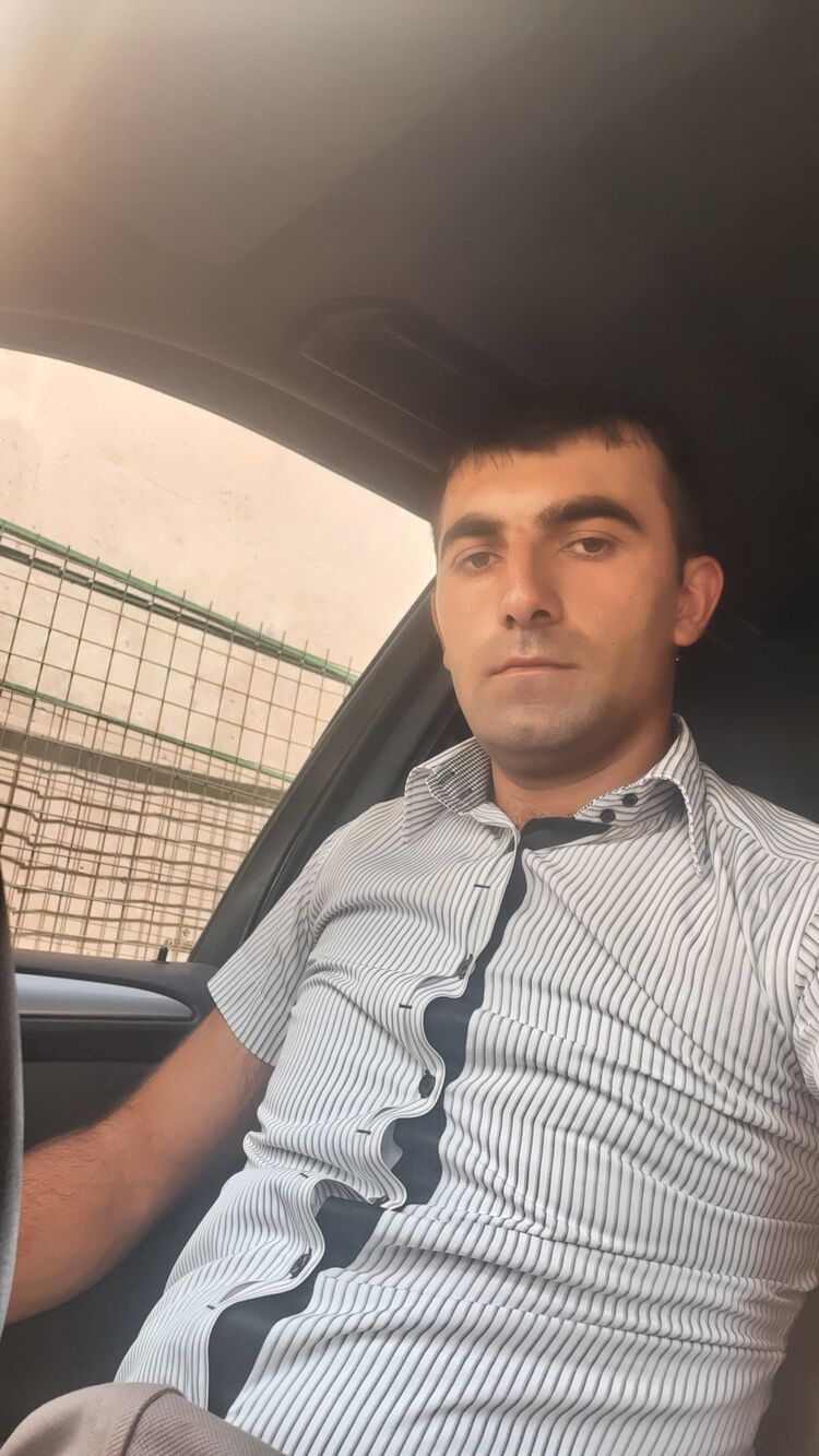  25634397  Arsham, 35 ,    