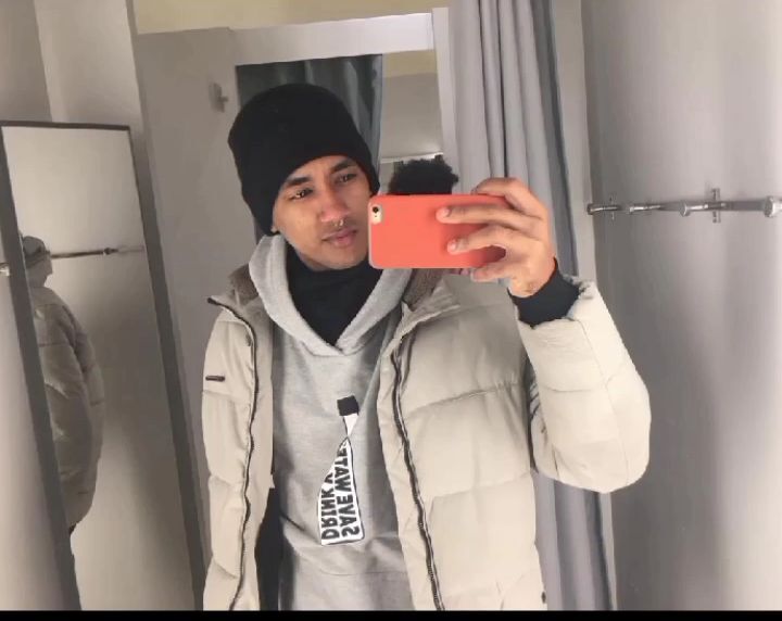  47739127  Santi, 25 ,    Palais-Bourbon