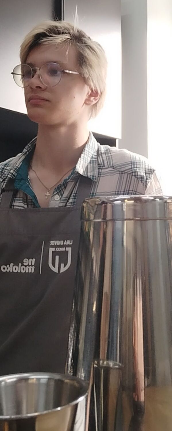  53228657  , 19 ,    -