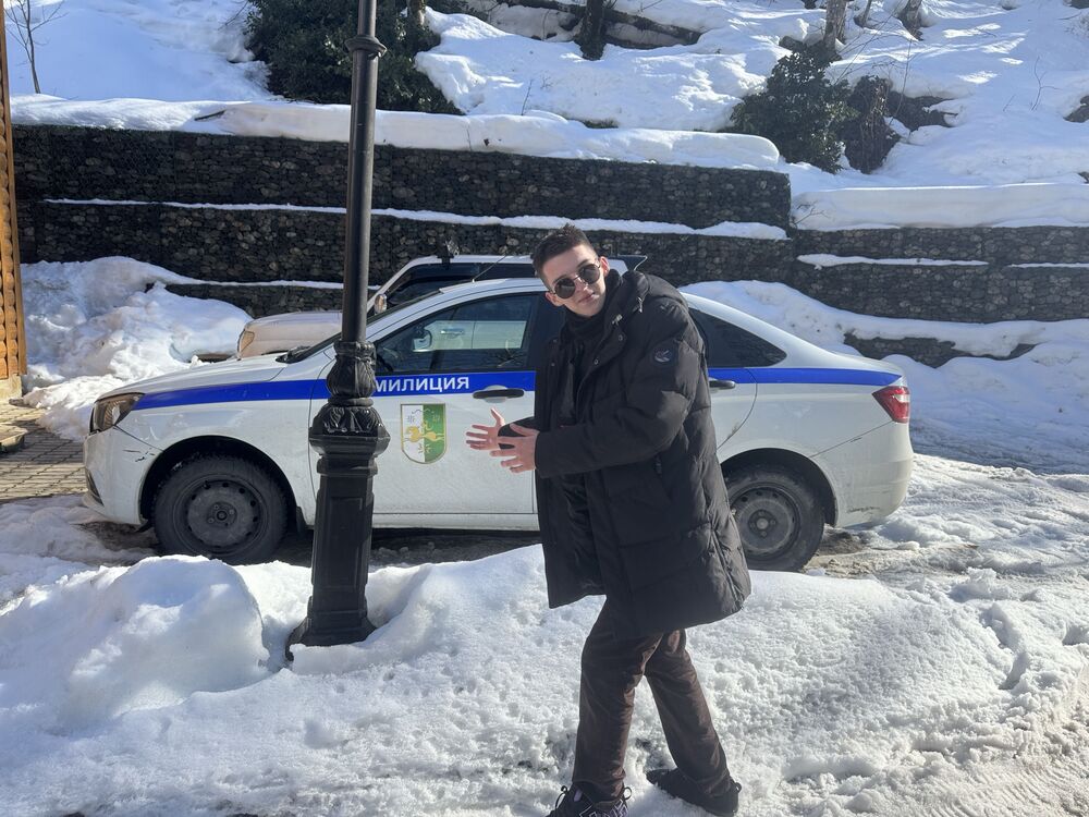  ,   Maksim, 25 ,   ,   