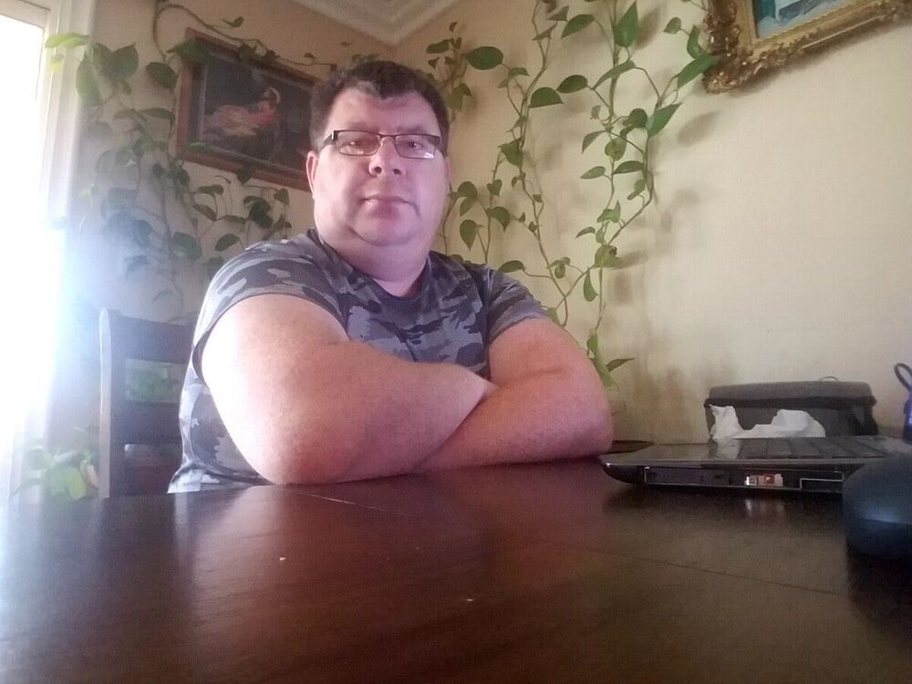  21791737  Alex, 49 ,    