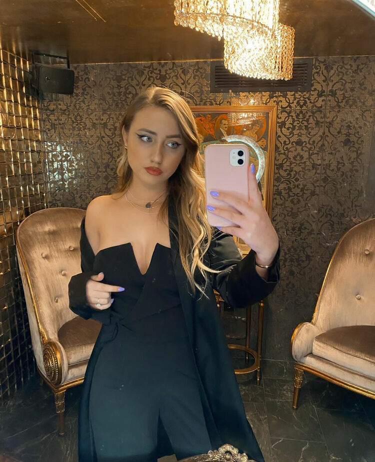  19611807  , 27 ,    -