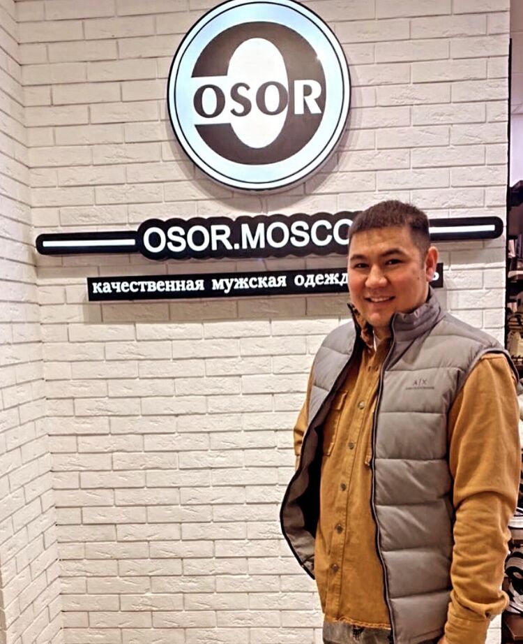  ,   Iliyas, 35 ,   c , 