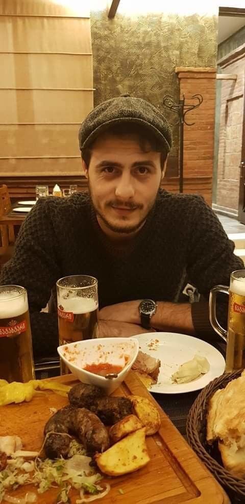  18313407  Gela, 28 ,    