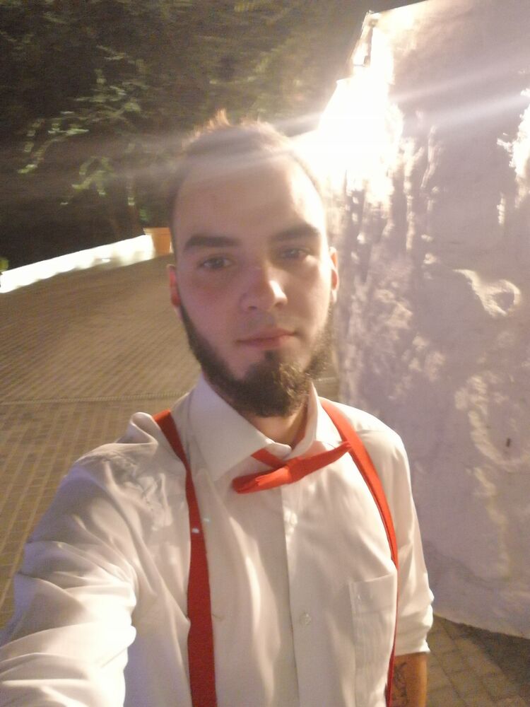  46701467  , 27 ,    