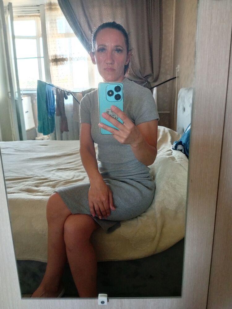  46996267  Irina, 40 ,     