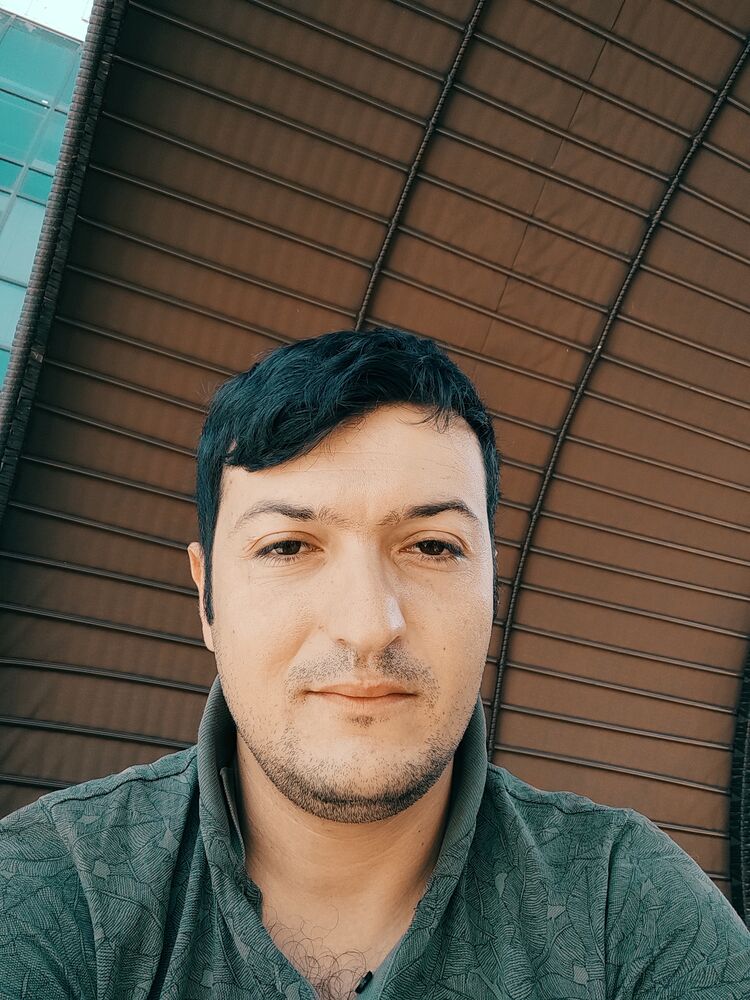  23711357  Alex, 32 ,    
