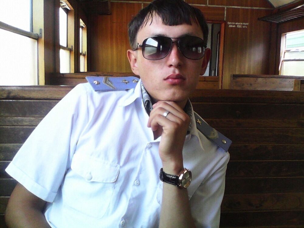  33270557  Ruslan, 33 ,    