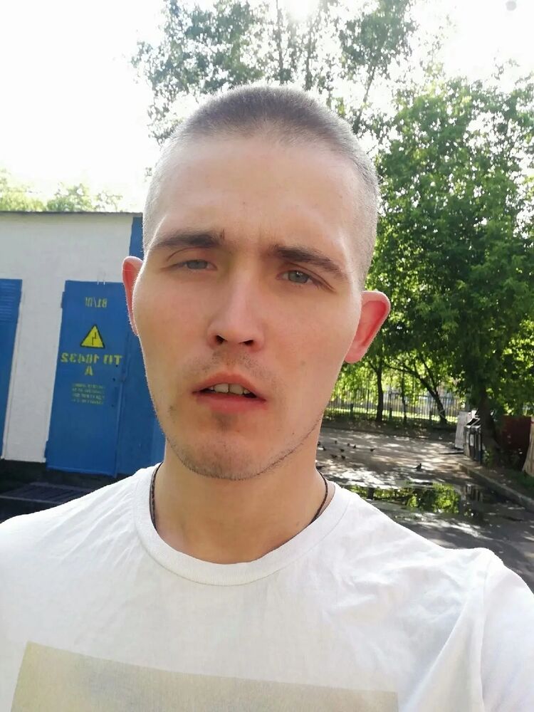  31167057  Anton, 30 ,    