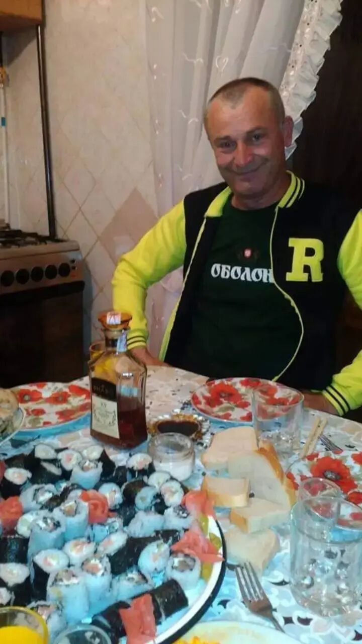  48148767  Pavel, 51 ,    -