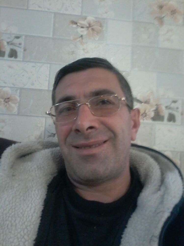  ,   Arkadi, 42 ,   c , 