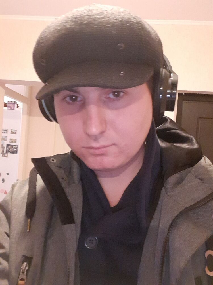  31933847  , 27 ,    