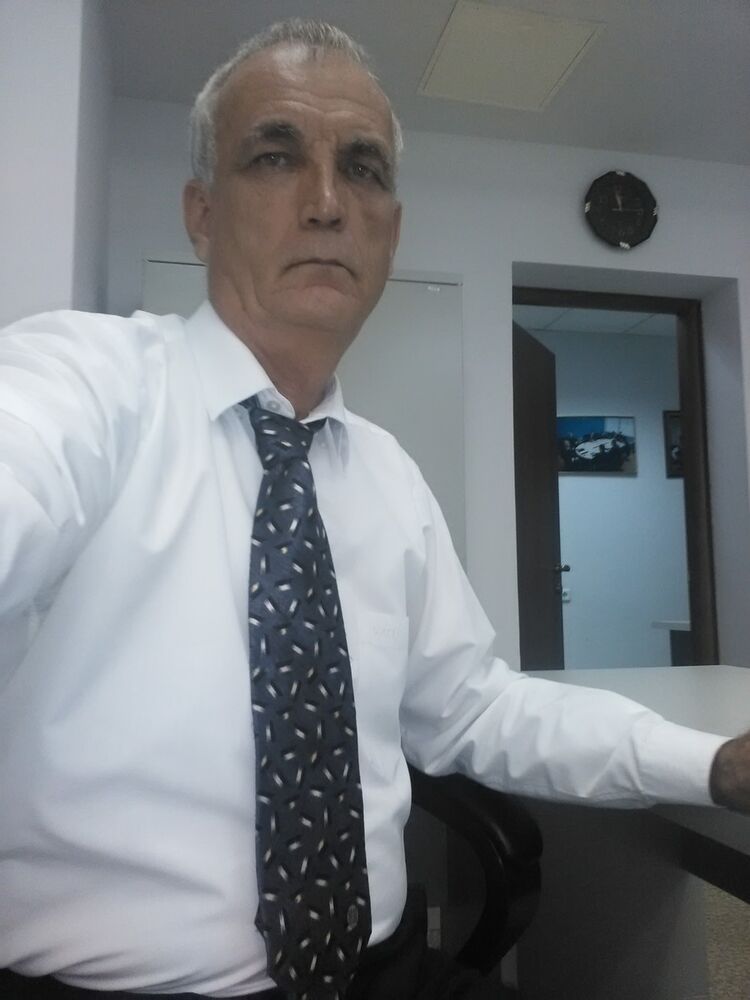  ,   Alex, 57 ,   