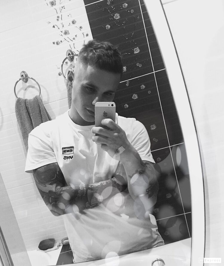  51544167  Artem, 29 ,    