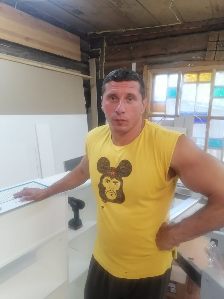  45818327  , 42 ,    