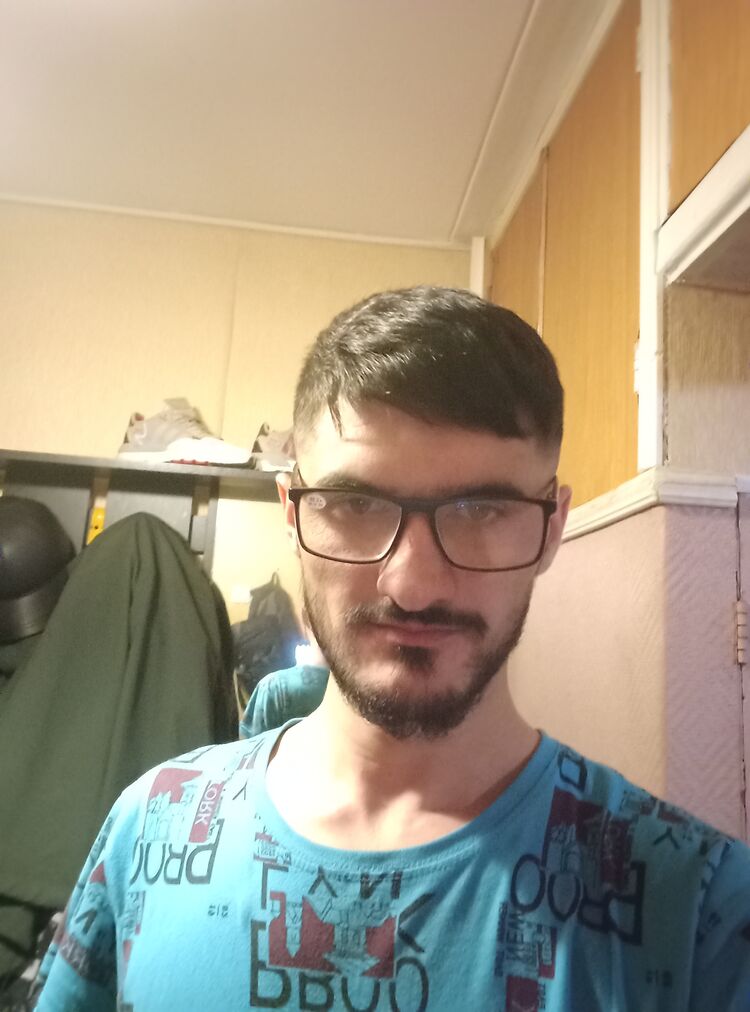  41324757  , 32 ,    