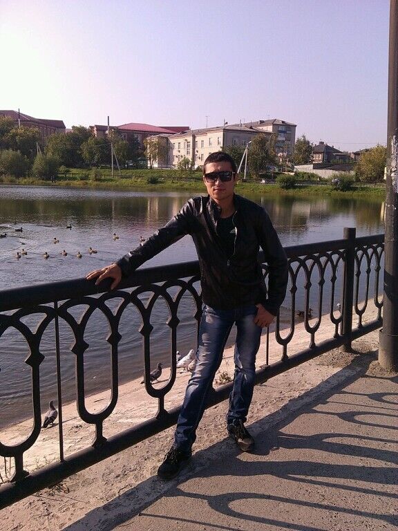  42538747  Jamshid, 32 ,    -