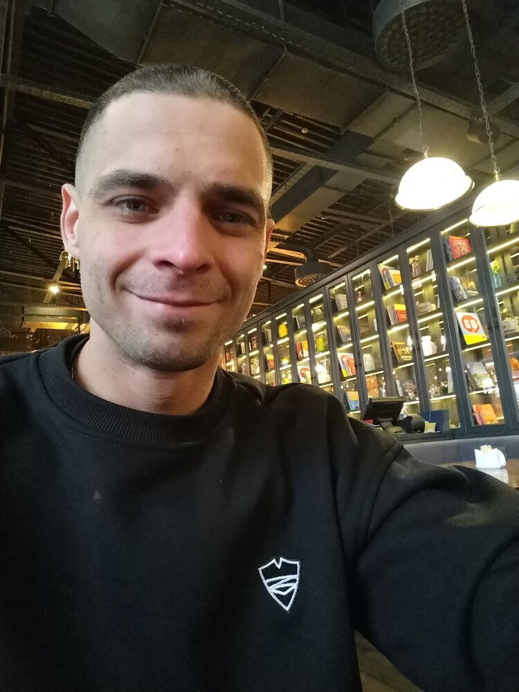  41225347  Mikhail, 32 ,    -
