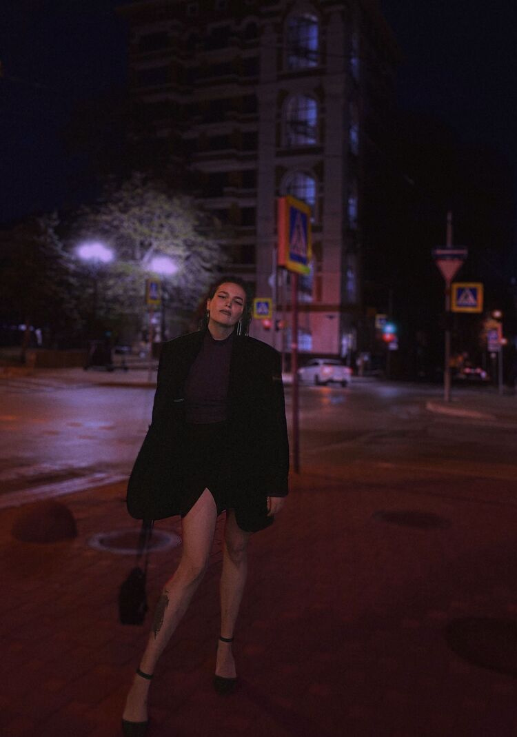  --,   , 26 ,  