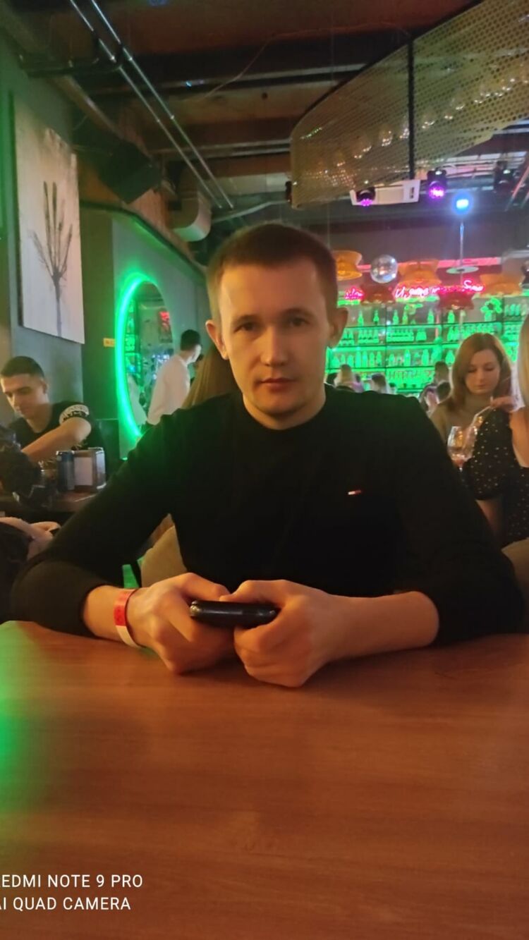  ,   Ivan, 32 ,   c 