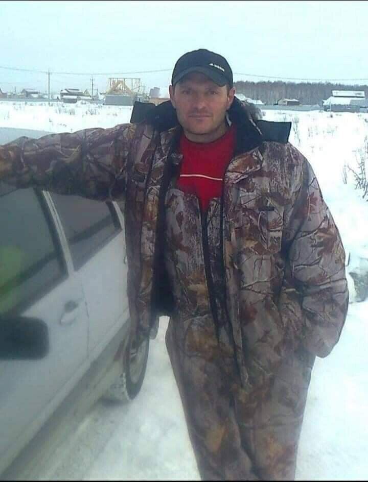  26612977  Mikhail, 52 ,    