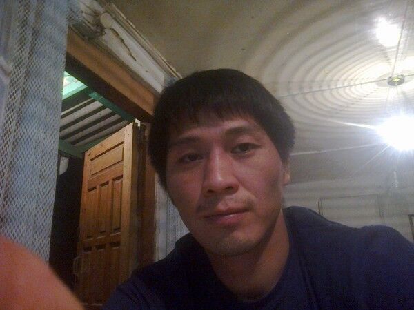  10385817  Erslan, 41 ,    