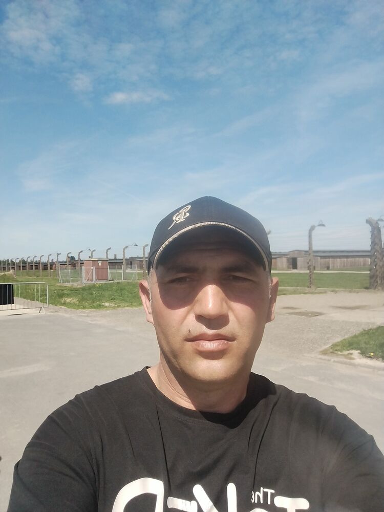  53404687  Shukhrat, 41 ,    