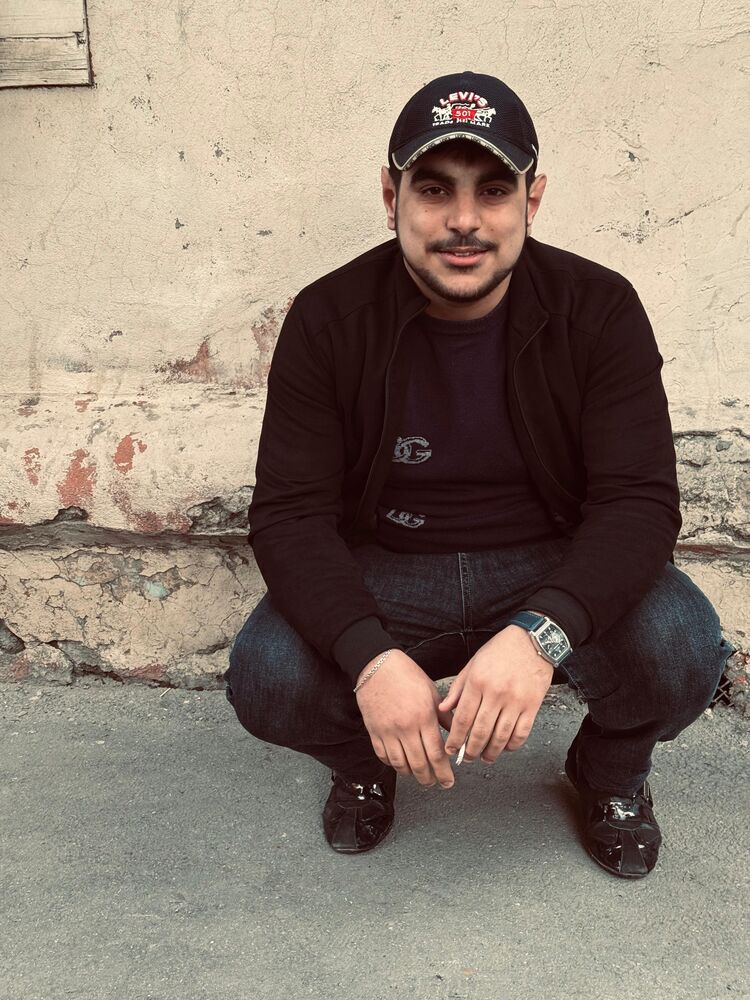  52455507  Fuad, 26 ,    