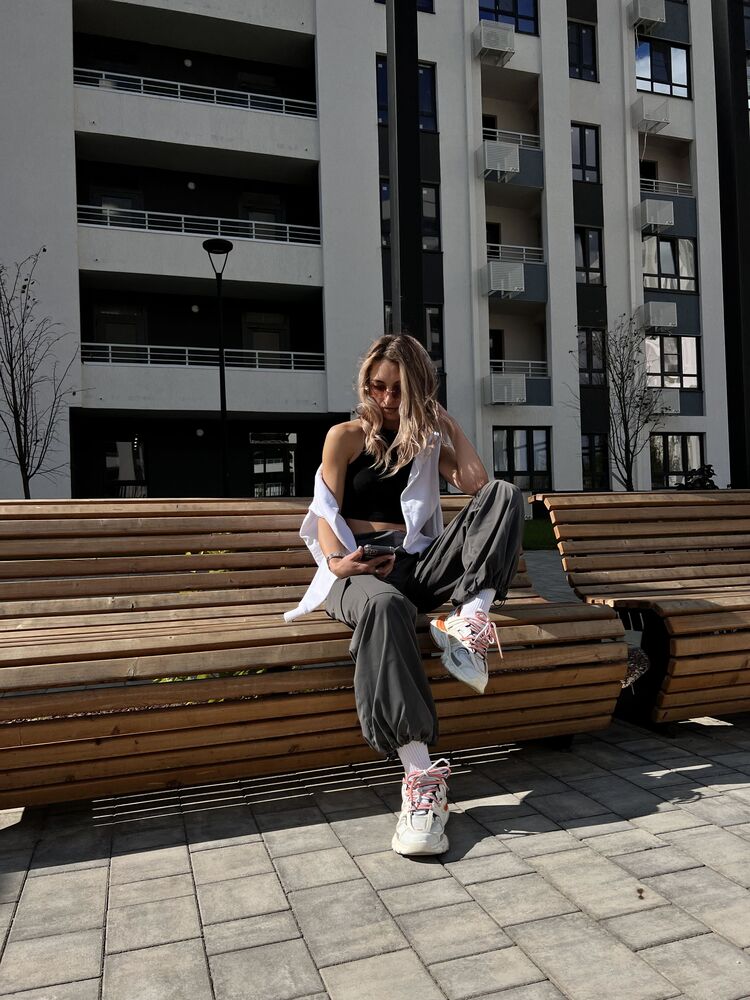  ,   Vera, 27 ,   ,   