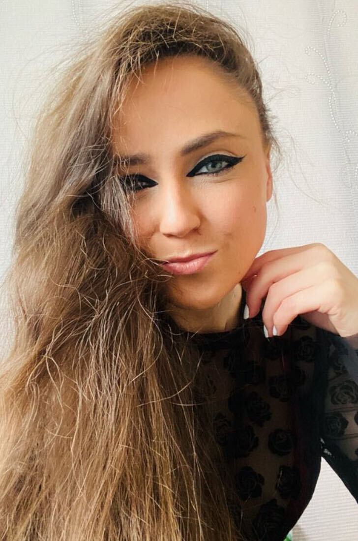  52233547  Kristina, 35 ,    