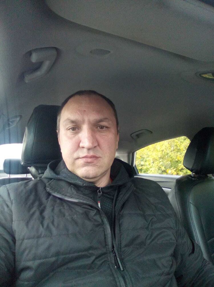  48518397  Rinat, 52 ,    