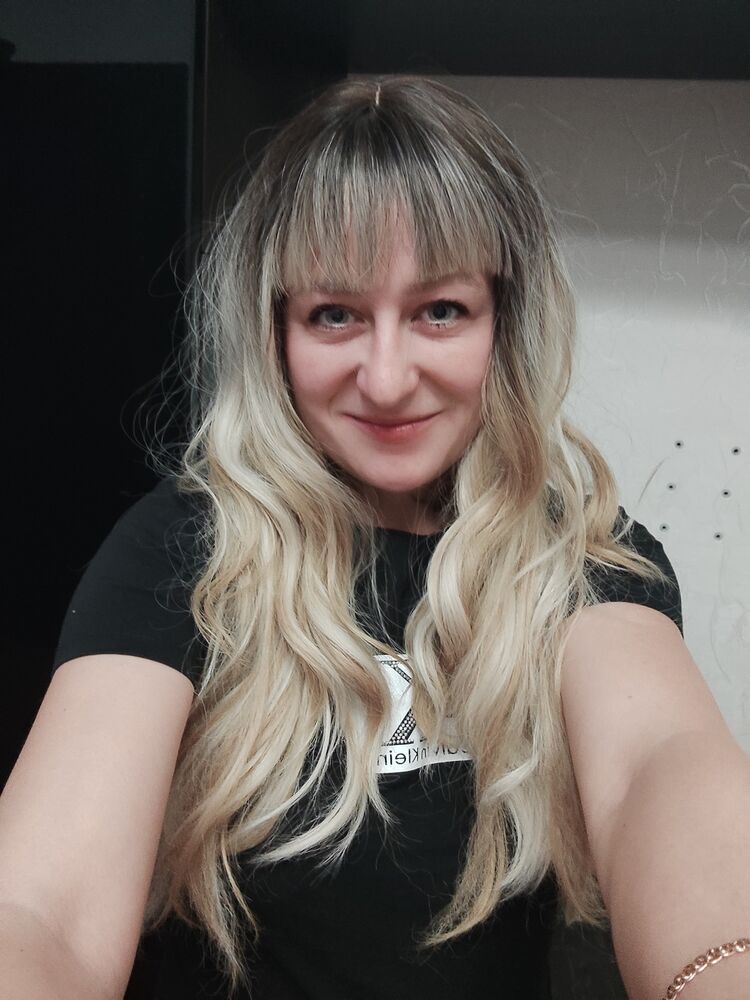  ,   Angelina, 32 ,   ,   , c , 