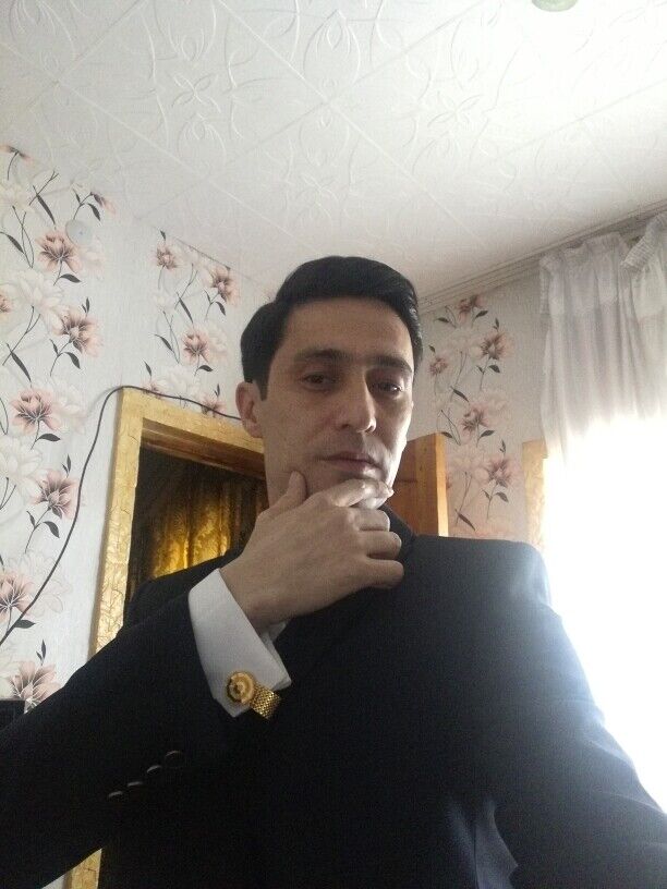  20712867  Komoliddin, 44 ,    