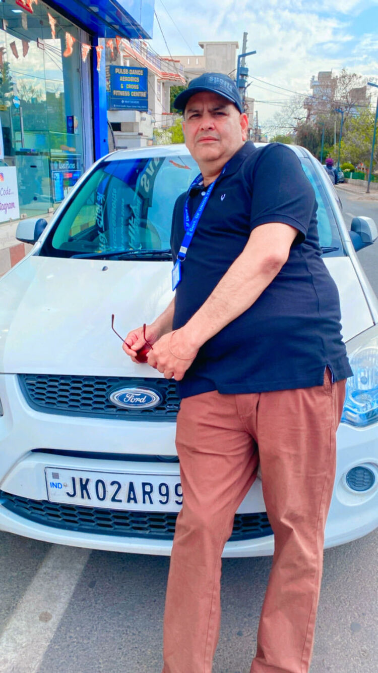  53353167  Sanjay, 57 ,    Srinagar